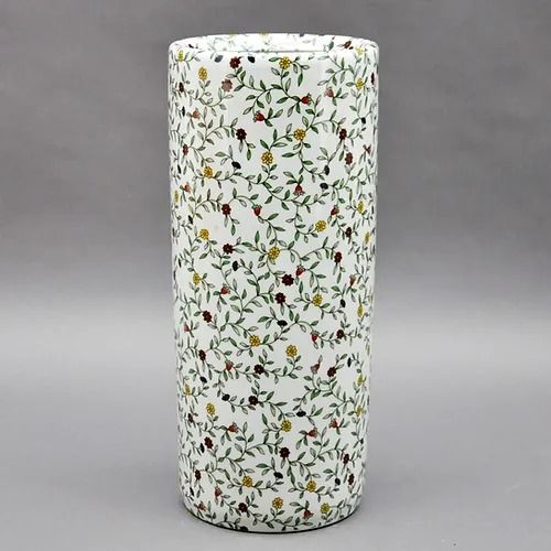 Cylindrical vase with floral pattern 
