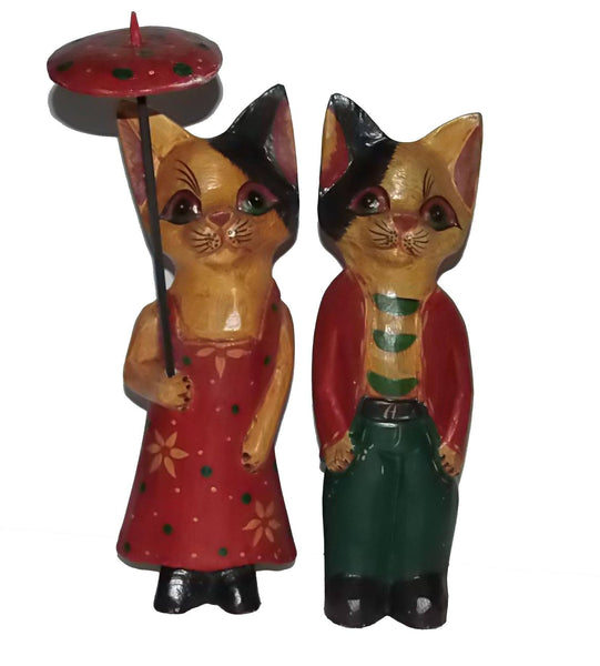 Decorative Ornaments & Figures - Cat Couple Wooden Ornament